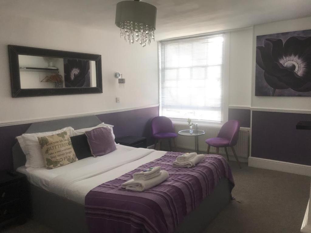 Kempfield House 3* Hove