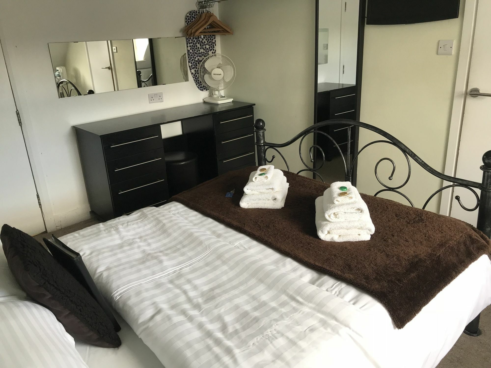 Kempfield House 3* Hove